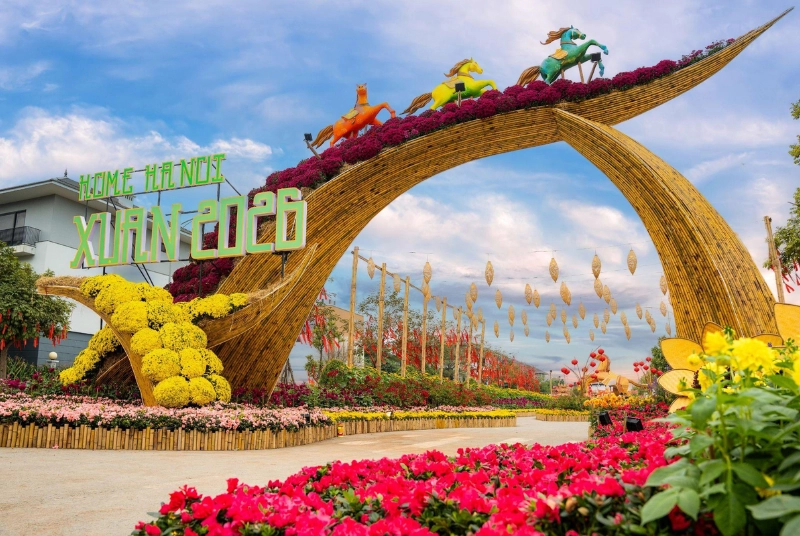 [kenh14.vn] Giải mã Đường hoa Home Hanoi Xuan 2026: Tọa độ du xuân mới đang được giới trẻ Hà Nội rủ nhau check-in
